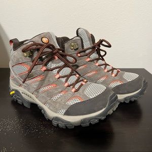 Like-new Merrell Women's Moab 2 Mid Waterproof Hiking Boots